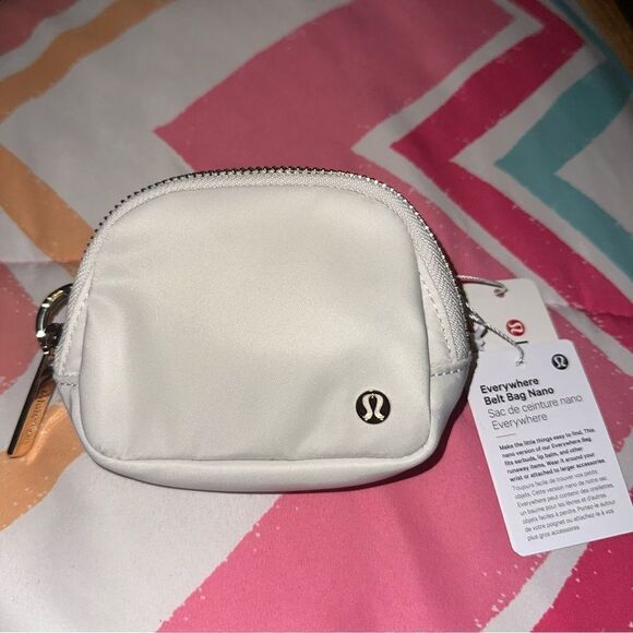 NWT Nano Lululemon Everywhere Belt Bag Keychain Wristlet Pouch Bone White/ Gold - Picture 1 of 7